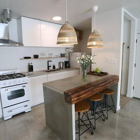 Concrete Suite 5 Min Walk To Shands Uf 盖恩斯维尔 外观 照片