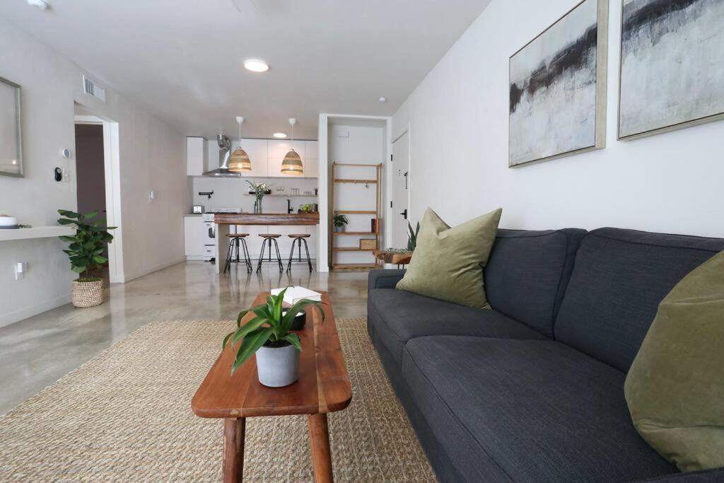 Concrete Suite 5 Min Walk To Shands Uf 盖恩斯维尔 外观 照片